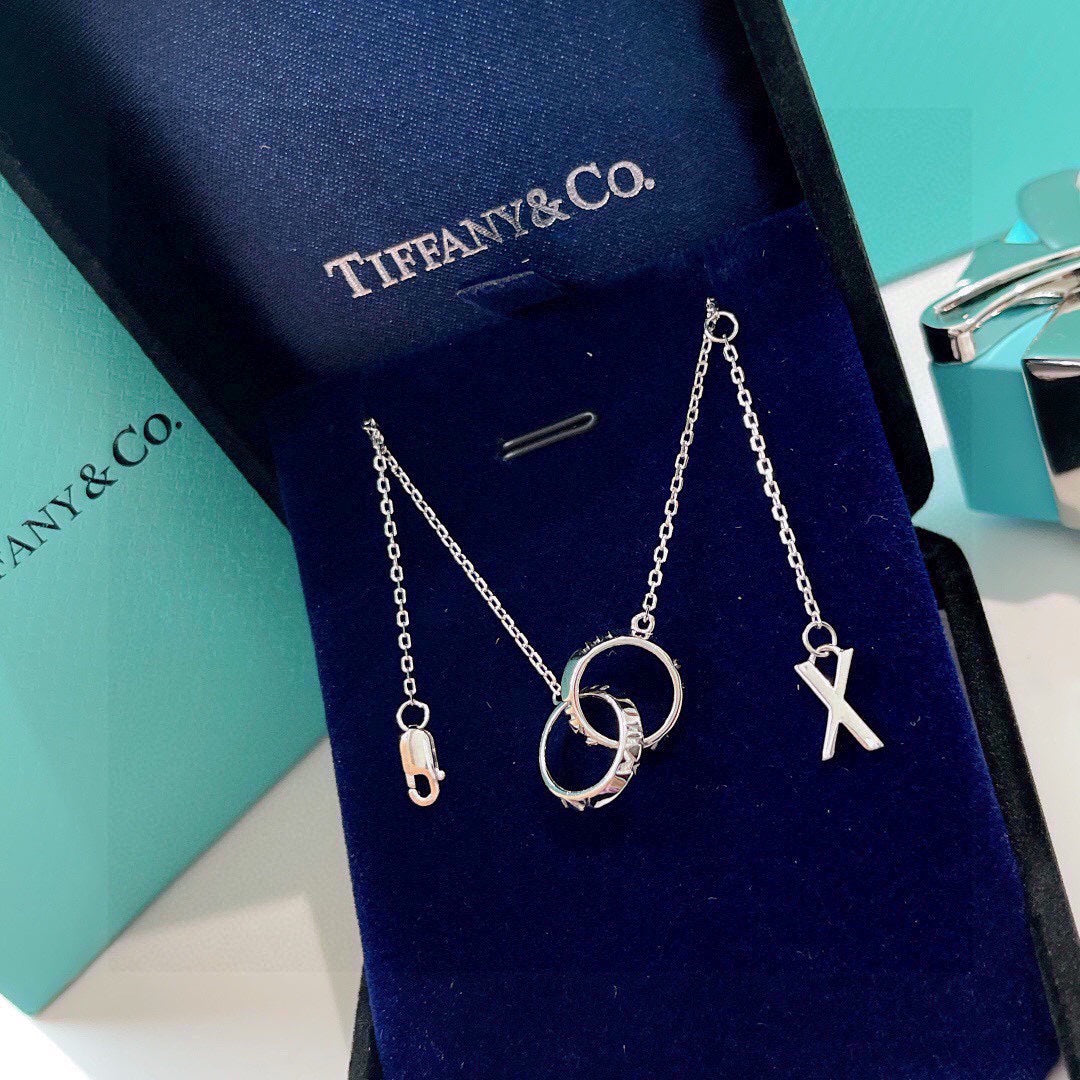 Tiff Atlas X Closed Interlocking Pendant Necklace