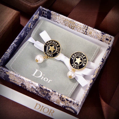 CD Tribales Pearl Earrings
