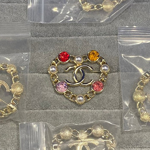 CC Color Crystal Heart Gold Brooch