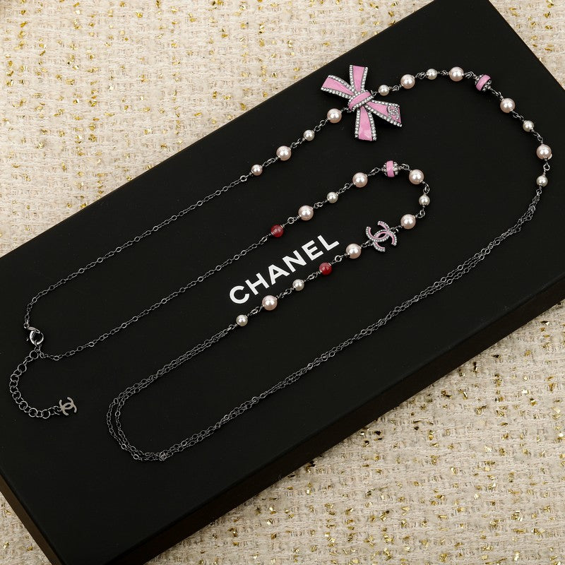 CC 25B Pink & Black Bow Pearl Necklace