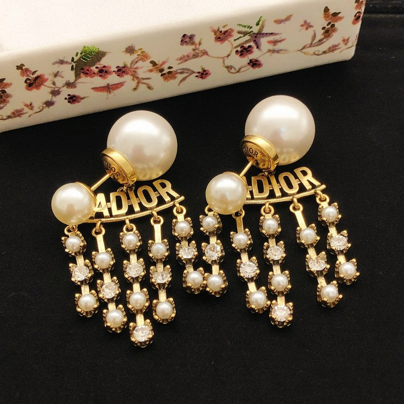 CD Tribales Tassel Pearl & Gold Earrings