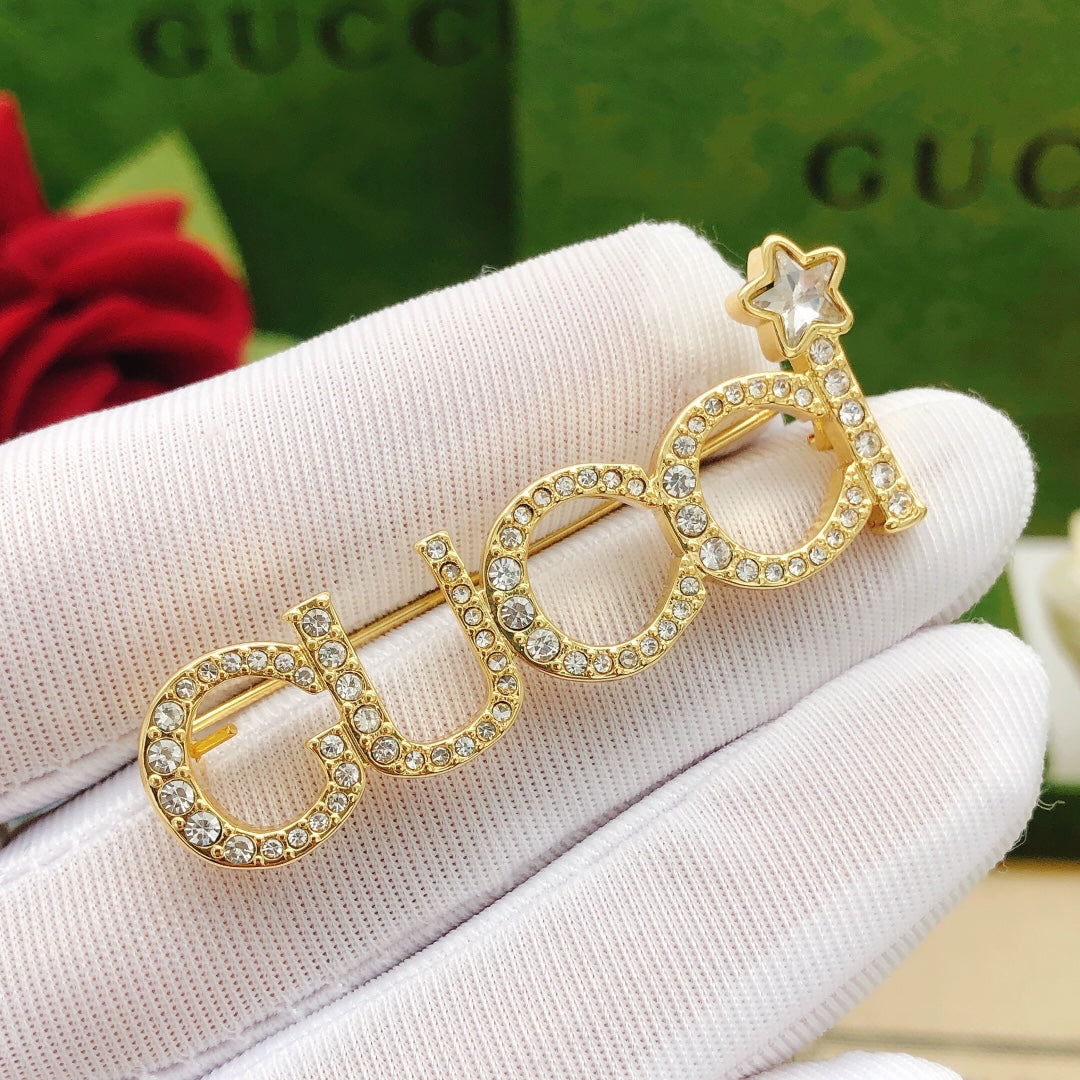 GG Diamonds Brooch
