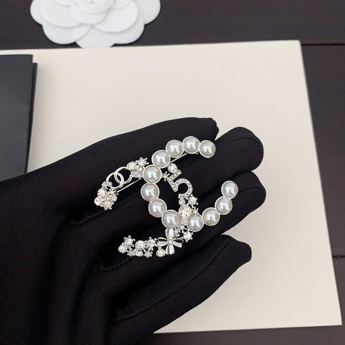 CC NO.5 Diamond & Pearl Brooch