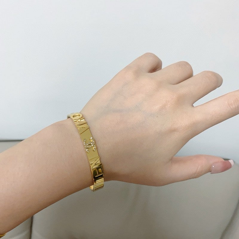CC Letter Gold Bracelet