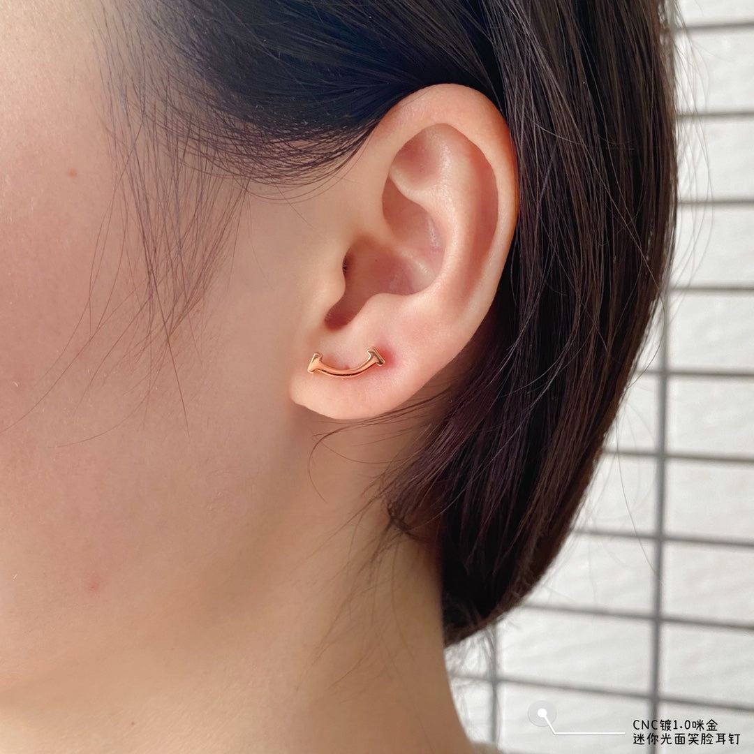 Tiff Smile Earrings