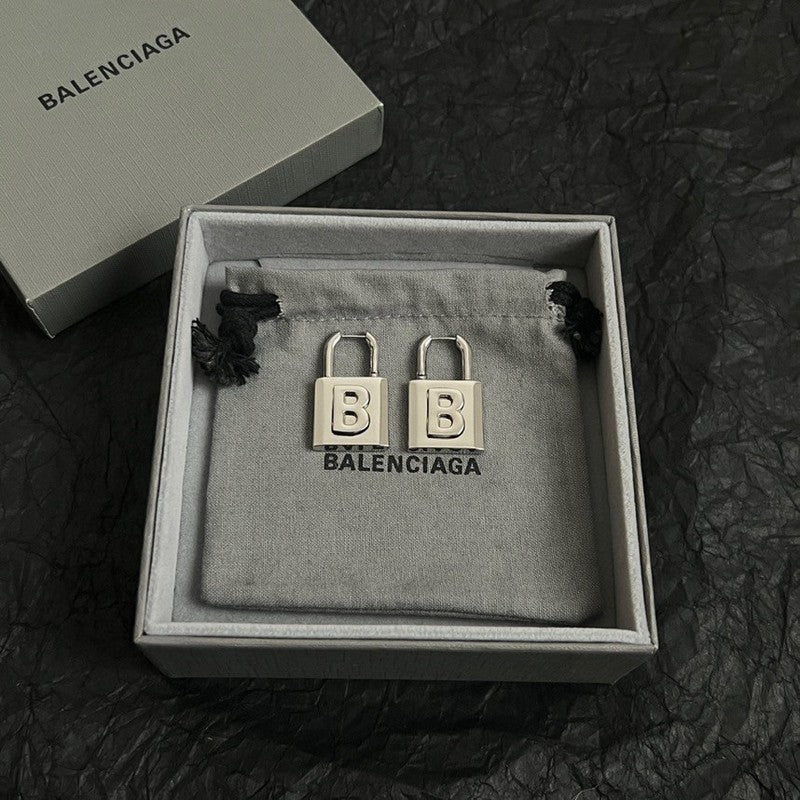 BB Lock White Gold Earrings