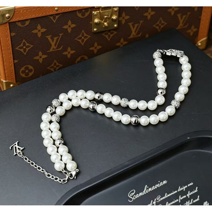Louis Dandy Pearls Necklace