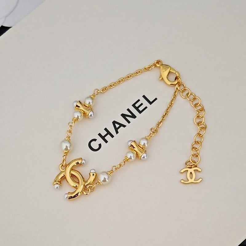 CC Pearl Gold Chain Bracelet