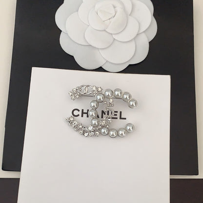 CC NO.5 Diamond & Pearl Brooch