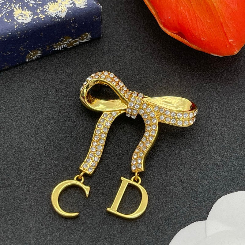 CD Bow Tie Diamond Gold Brooch
