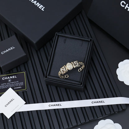 CC NO.5 Pearl Oepn Cuff Bracelet