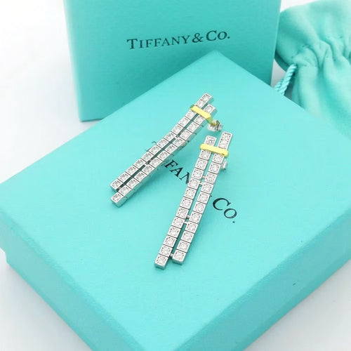 Tiff Edge Drop Earrings