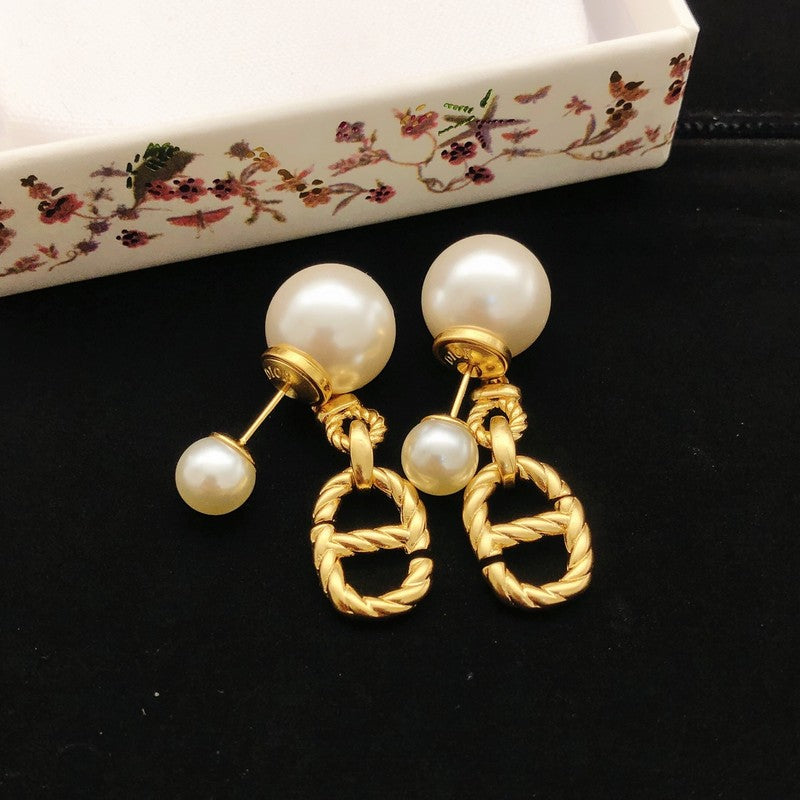 CD Tribales Pearl Drop Earrings