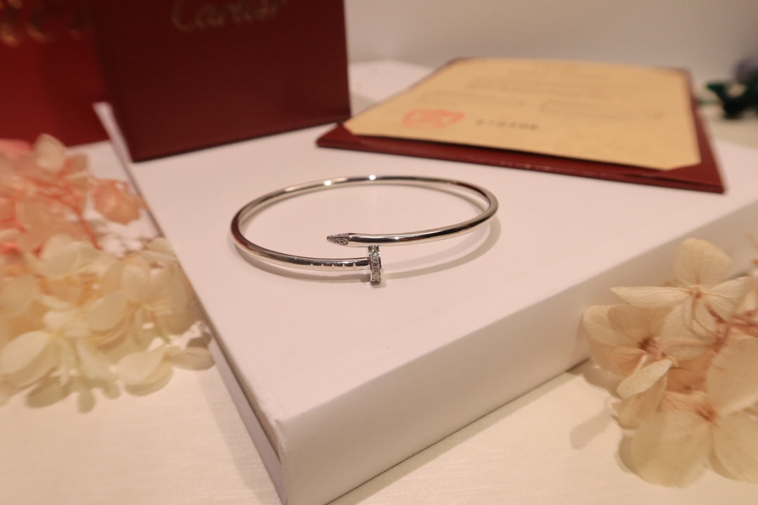 18K Juste Un Clou Diamond Bracelet