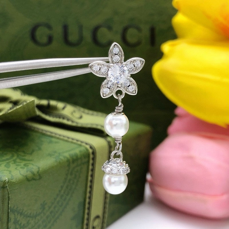 GG Diamond Flower White Gold Earrings