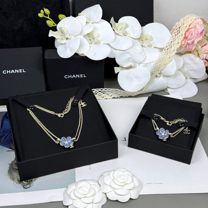 CC 26C Blue Flower Choker Necklace