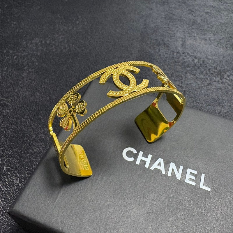 CC Clover Wide Bracelet