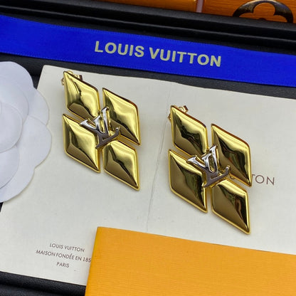 Louis Go-14 Gold Earrings