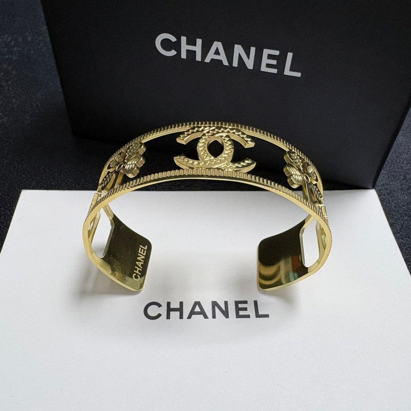CC Clover Wide Bracelet