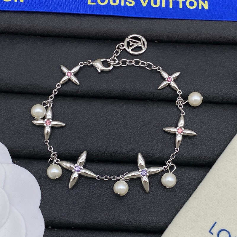 Louis Blossom White Gold Bracelet