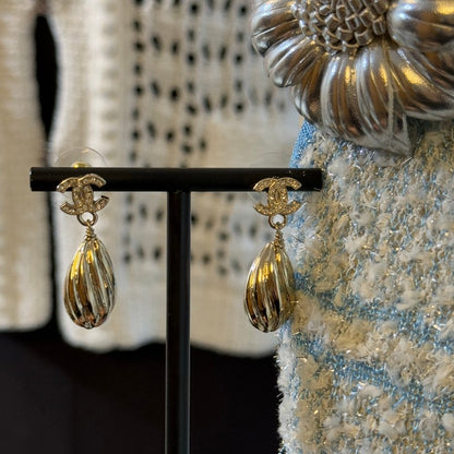 CC 26P Gold Drop Earrings