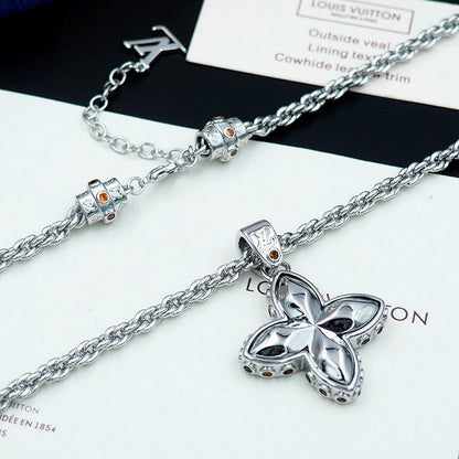 Louis Flower Studs Necklace