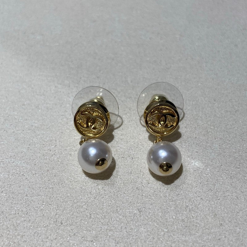 CC 26P Pearl Drop Gold Earrings