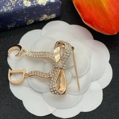 CD Bow Tie Diamond Gold Brooch