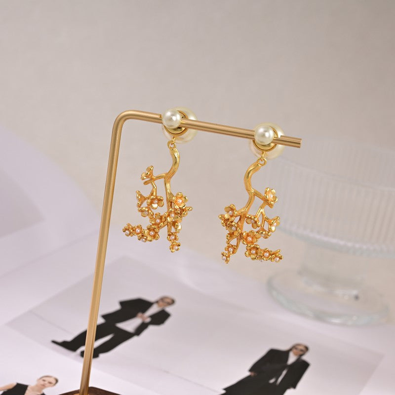 CD Tribales Tree Clip Earrings