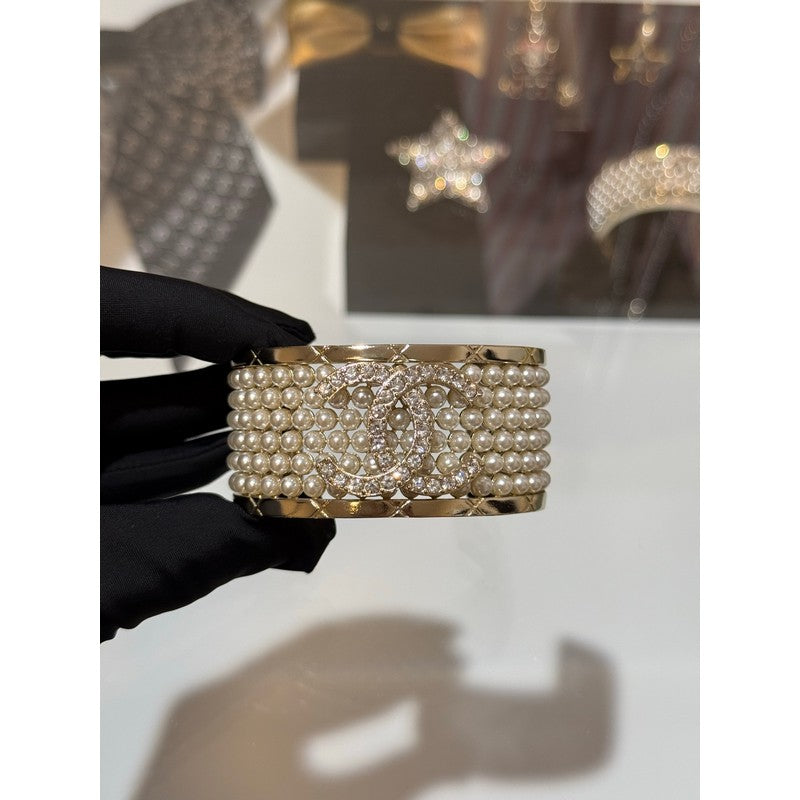 CC 25A Pearl Diamond Cuff Bracelet