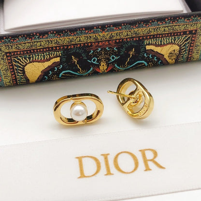 CD Pearl & Gold Earrings