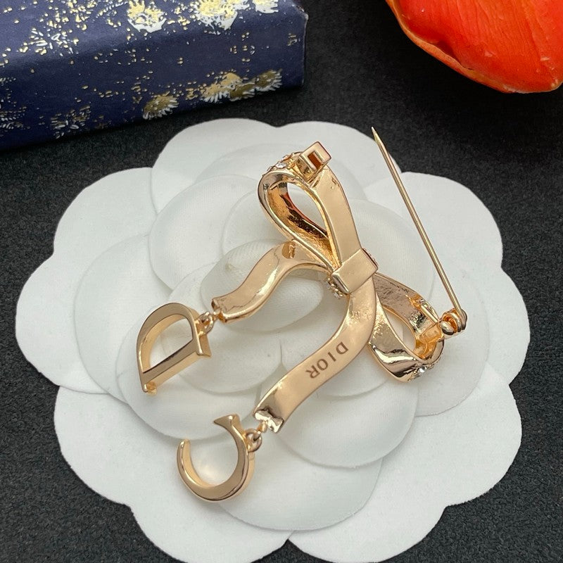CD Bow Tie Diamond Gold Brooch