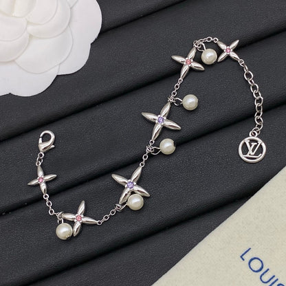 Louis Blossom White Gold Bracelet