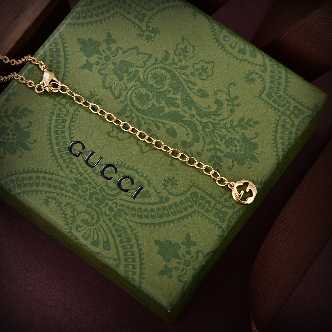 GG Embellished Script Letter Bracelet