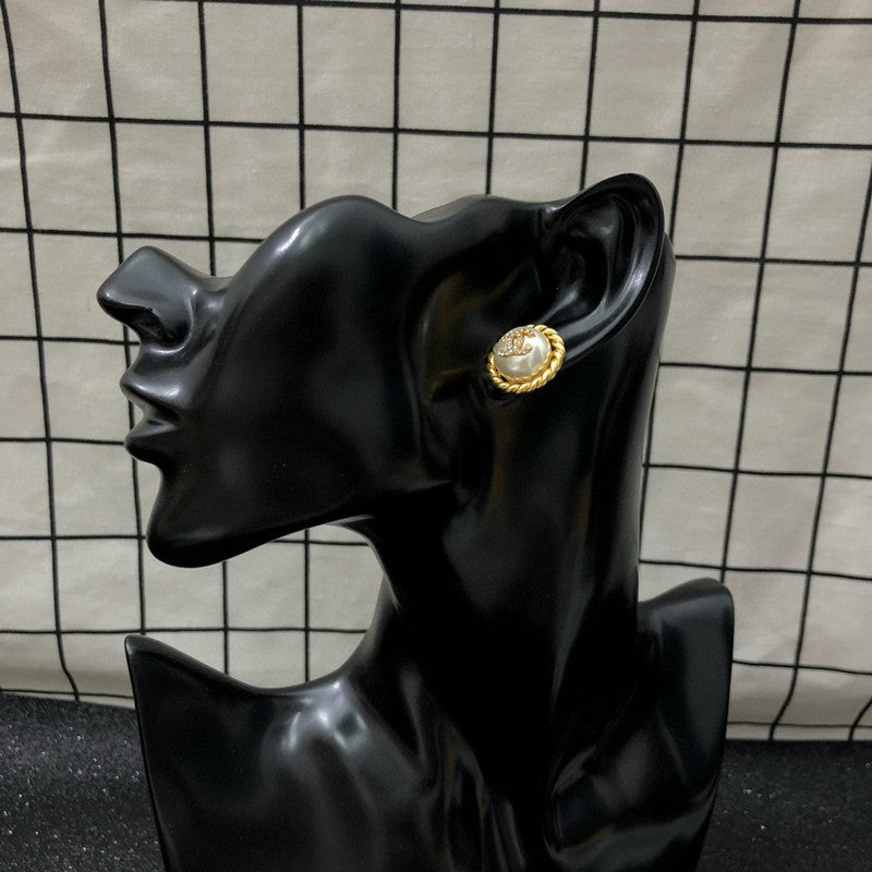CC Pearl Twist Earrings