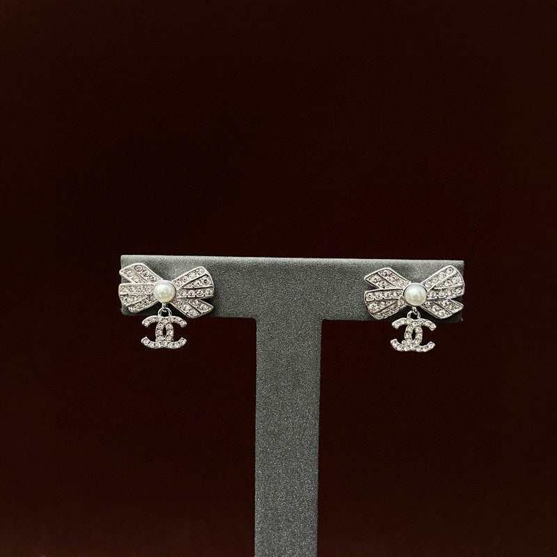 CC Bow Tie Diamond Small Earrings