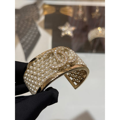 CC 25A Pearl Diamond Cuff Bracelet