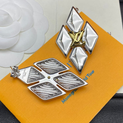 Louis Go-14 Gold Earrings