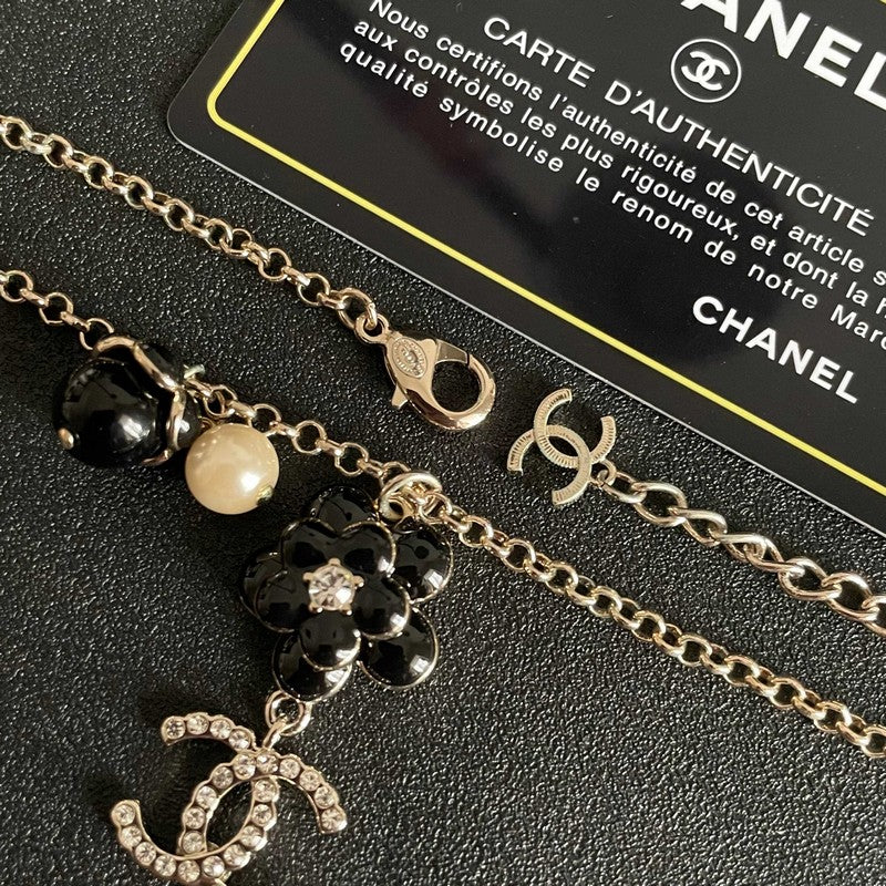 CC Black Flower Diamond Pendant Necklace