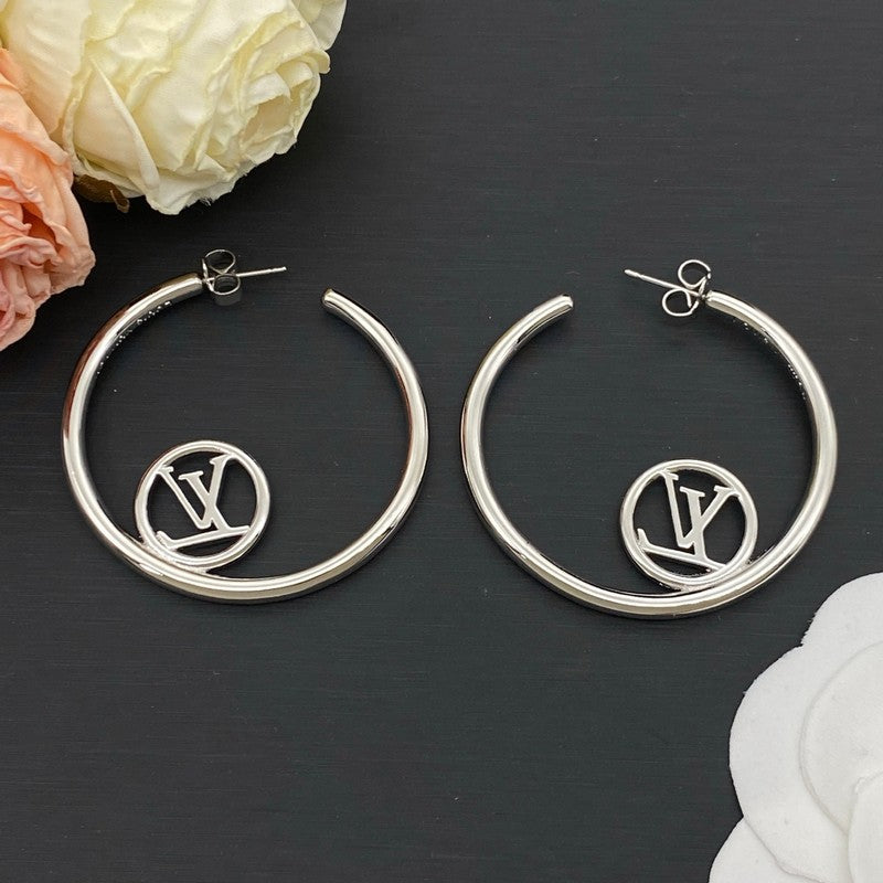 Louis Louise Hoop Round Earrings
