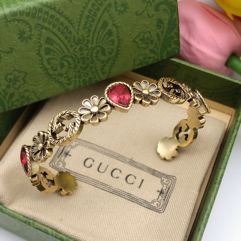 GG Vintage Red Crystal Flower Bracelet