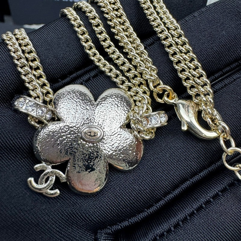 CC 26C Blue Flower Choker Necklace